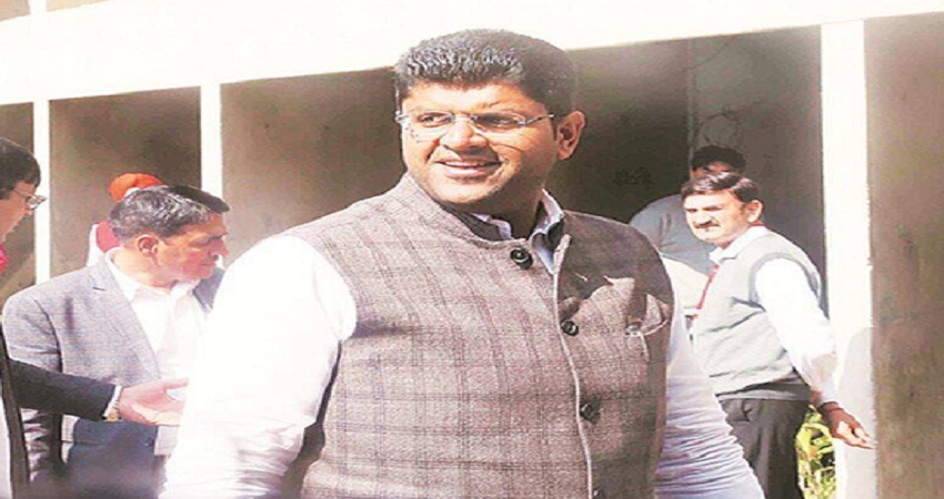 किसानों के समर्थन में आए JJP के कई विधायक, हरियाणा में BJP की बढ़ सकती हैं मुश्किलें किसानों के समर्थन में आए JJP के कई विधायक, हरियाणा में BJP की बढ़ सकती हैं मुश्किलें